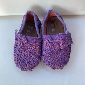 TOMS CROCHET PURPLE TODDLER SHOES